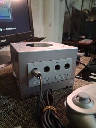 Nintendo GameCube DOL-101 Plata
