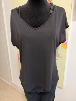 Camiseta negra