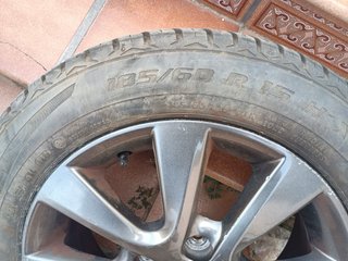 Llantas 185/60 R15 ROADSTONE