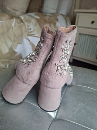 Botines Zara Talla 36 con Perlas y Pedrería