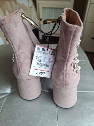 Botines Zara Talla 36 con Perlas y Pedrería