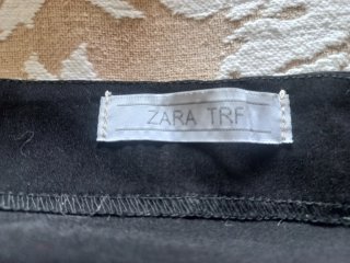Saia preta EUR 34 / USA 02 / MEX 24
