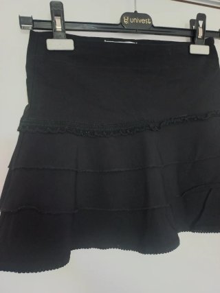 Saia preta EUR 34 / USA 02 / MEX 24