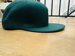 LOTE DE 51 GORRAS LISAS (3€ UNIDAD)