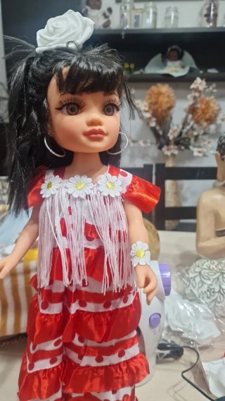 Muñeca gitana flamenca vestido rojo