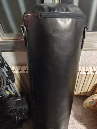 Saco de boxeo Outshock negro