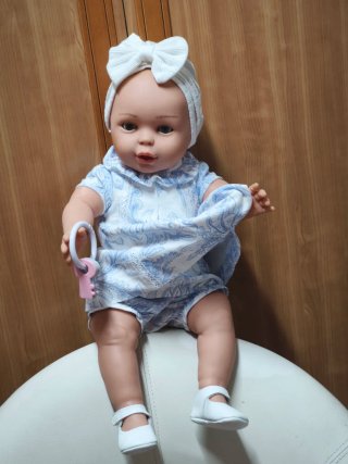Muñeca vinilo duro 60 cm