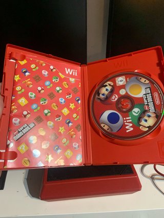 Nintendo Wii Mini Rossa + Gioco Mario Wii