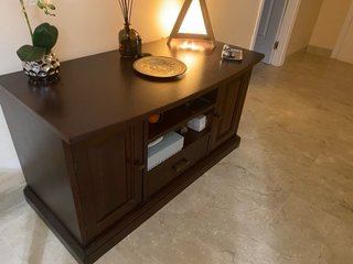 2 mesas, 6 sillas,aparador y mueble TV