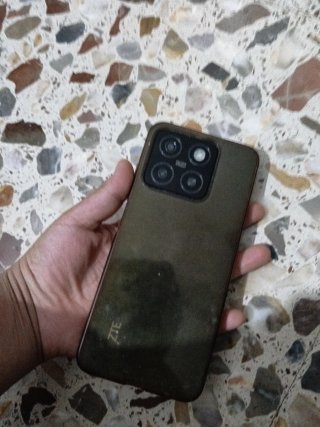 Móvil ZTE Negro (Pantalla Rota)