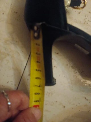 Zapatos negros de tacón y planos