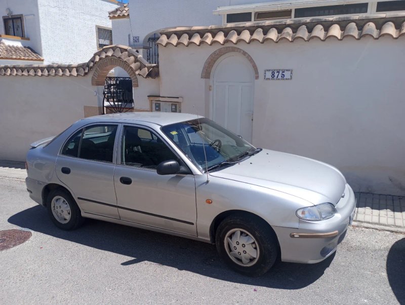 Hyundai Accent 1999 - foto 1