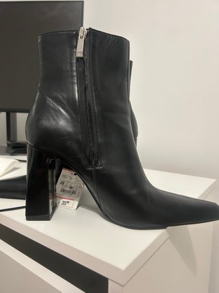 Botines de tacón negros