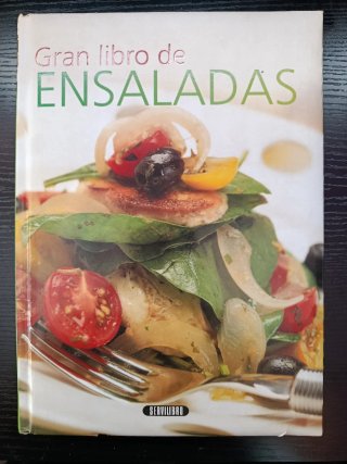 Lote 4 libros de cocina en castellano.