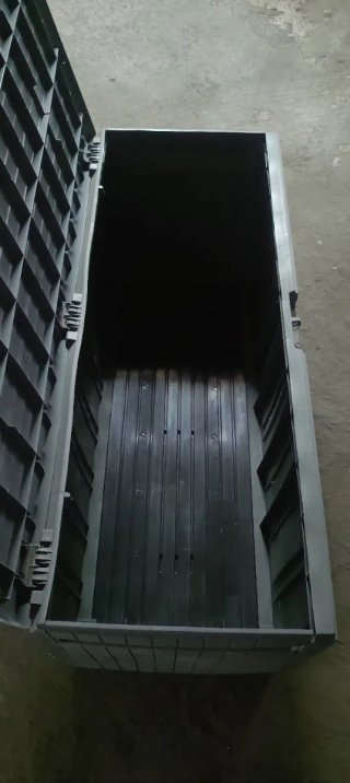 Baúl de resina gris (2 unidades)