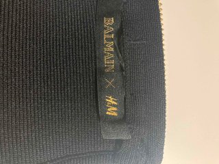Top Corto Balmain x H&M Negro