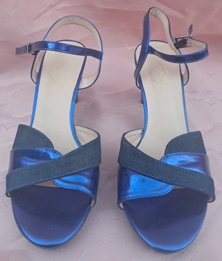 ZAPATOS AZULES DE TACON ANCHO  T-39