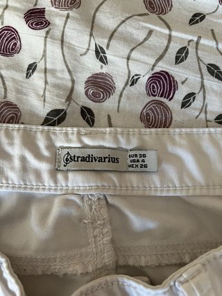 Pantalones Stradivarius blancos