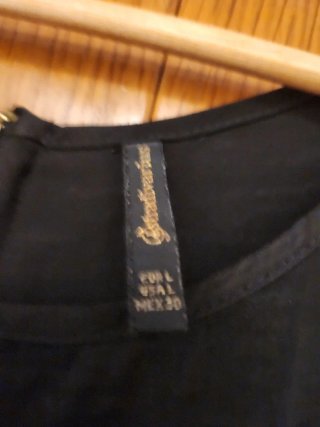Blusa negra sin mangas