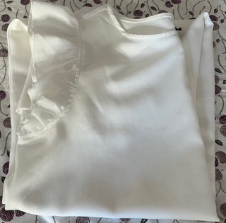 Vestido blanco con volantes