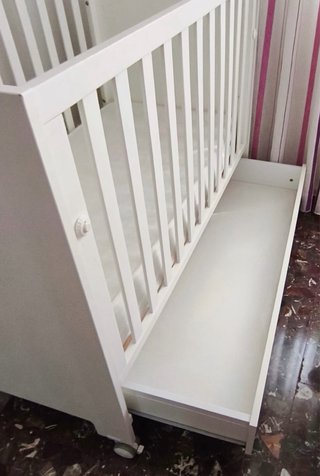 Cuna bebé madera blanca buen estado