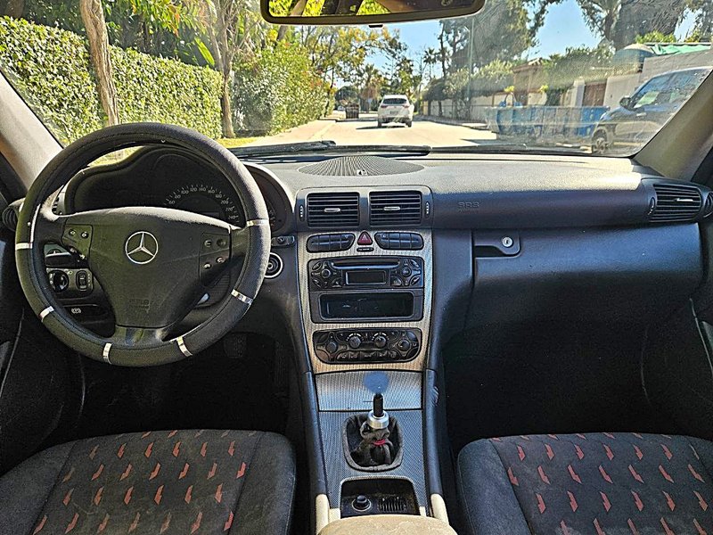 Mercedes-Benz Clase C C 200 CDI Sportcoupe 3p 2004, foto 5