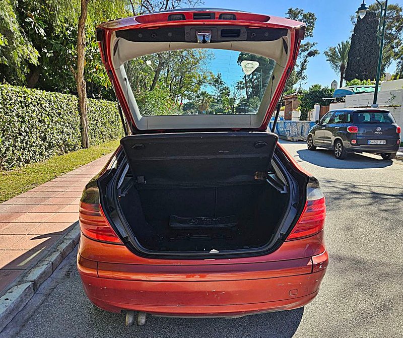 Mercedes-Benz Clase C C 200 CDI Sportcoupe 3p 2004, foto 13