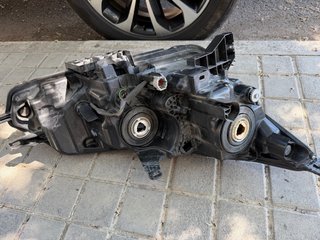 Faro Nissan Qashqai 2018 reparado