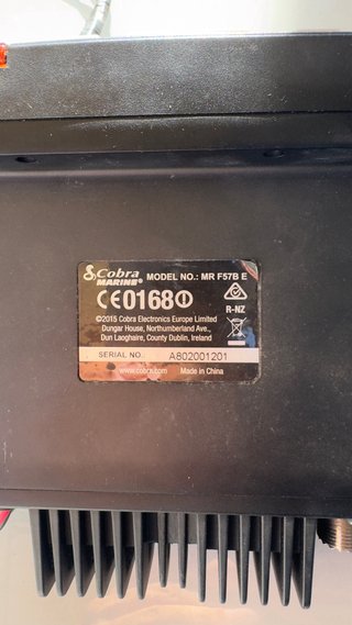 Radio para barca Cobra MR F57B E Submersible