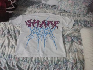 Camiseta blanca con estampado