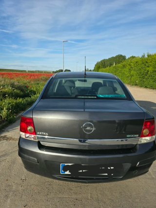 Opel Astra 2012