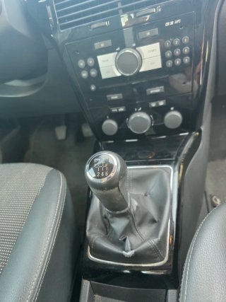Opel Astra 2012