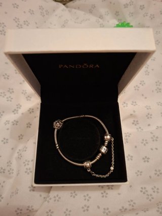 Pulsera Pandora Plata con Charm y Cadena de Seguri
