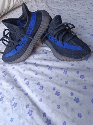 Adidas Yeezy Boost 350 V2 Talla 38.5 originales
