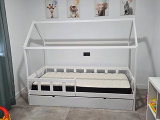 Cama Montessori Blanca con Cajón