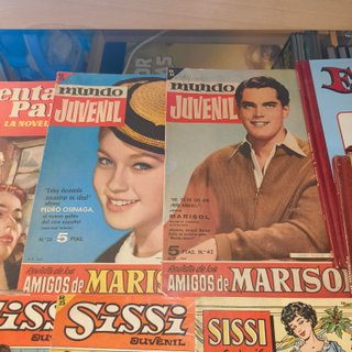 Revistas y tebeos femeninos años 70-80