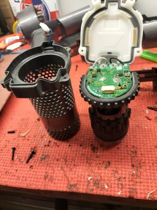 Dyson V10 Rivista