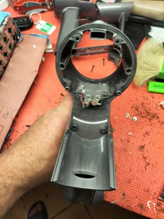Dyson V10 Rivista