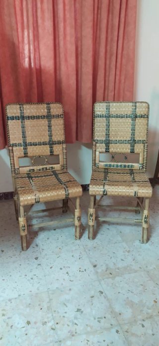 Juego de 2 sillas de mimbre