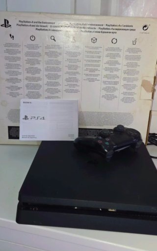 PS4 (PlayStation 4) Negra