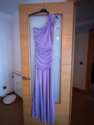 Vestido de fiesta lila drapeado