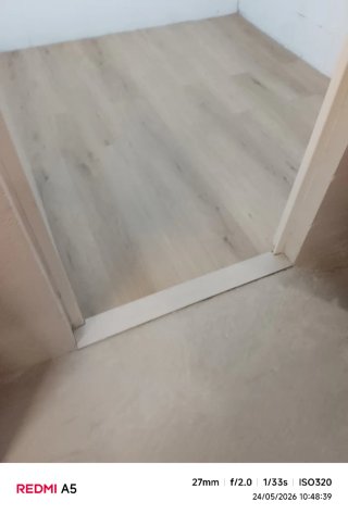 Colocación de suelo en trsteros