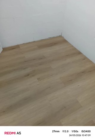 Colocación de suelo en trsteros