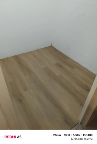 Colocación de suelo en trsteros