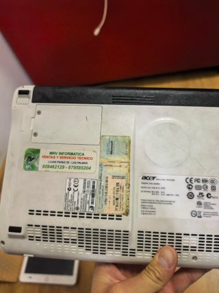 Netbook Acer Aspire One ZG5 10 blanco