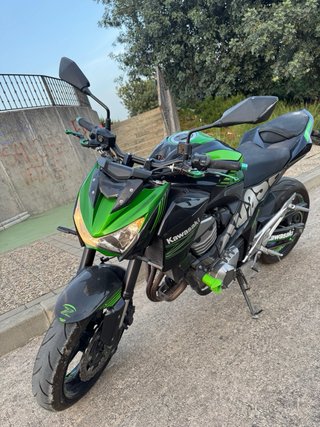Kawasaki Z800e Naked Negra/Verde