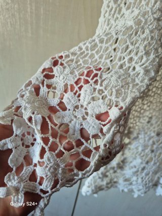 Camisola de renda branca