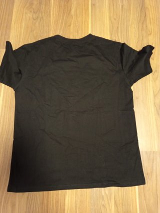 Camiseta negra con estampado de tigre