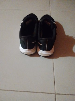 Tenis Nike Running Negros y Blancos
