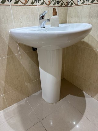 Lavabo Roca + Grifo